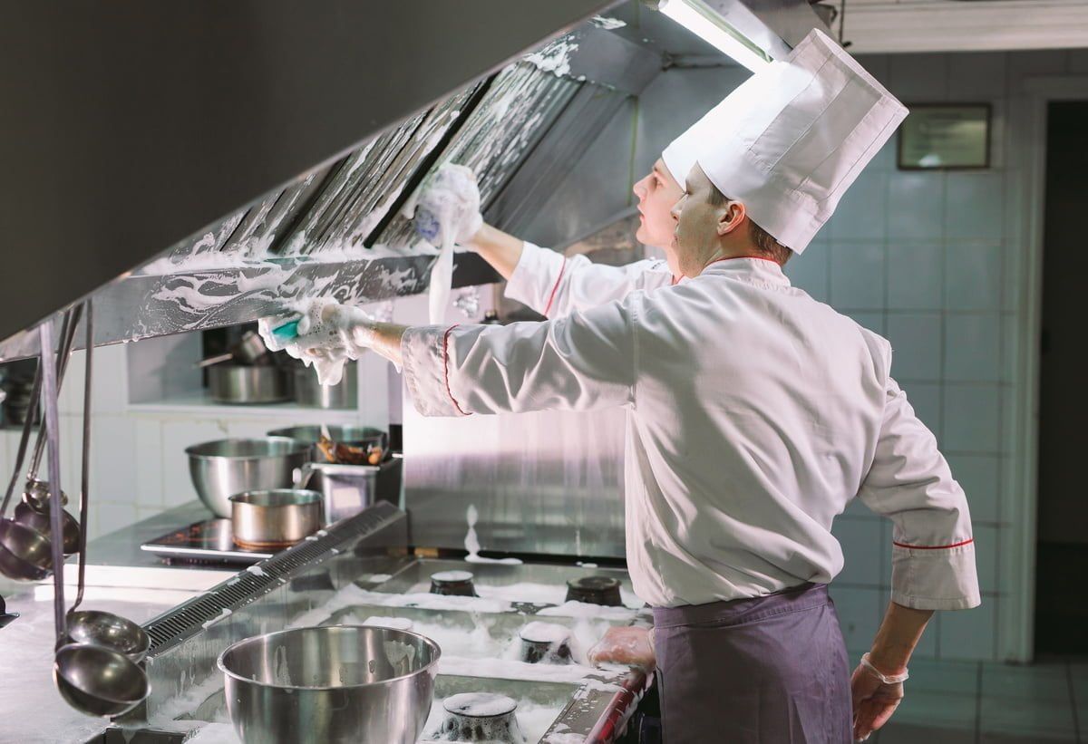 شركة تنظيف مطاعم بدبي – الحل الاحترافي لنظافة المطابخ التجارية