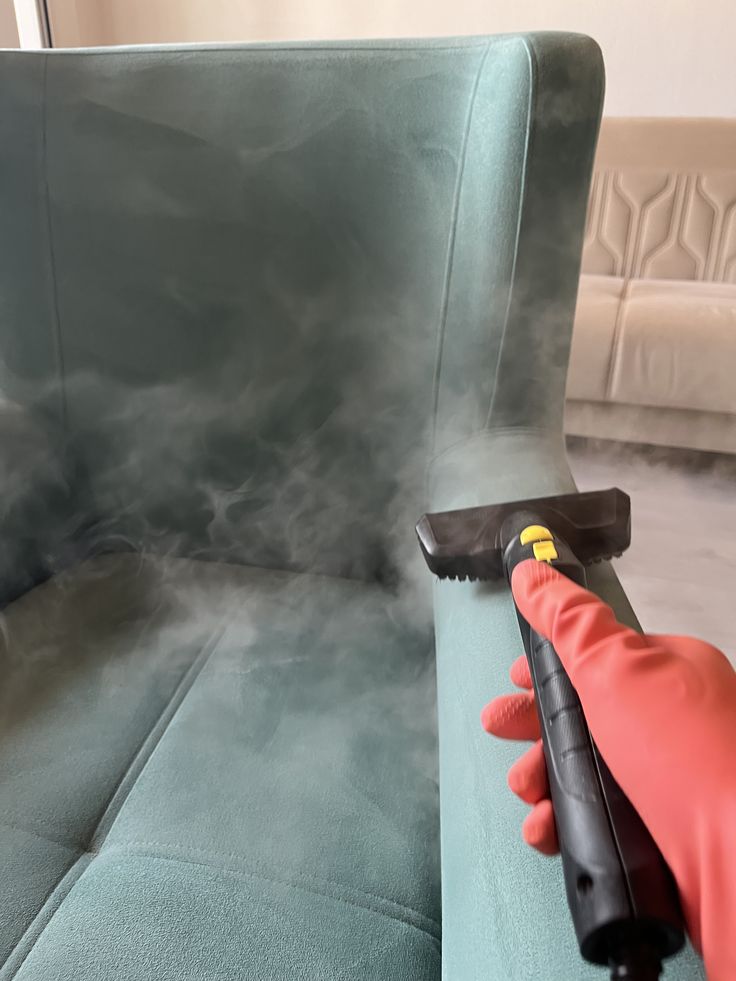 تنظيف الكنب بالبخار