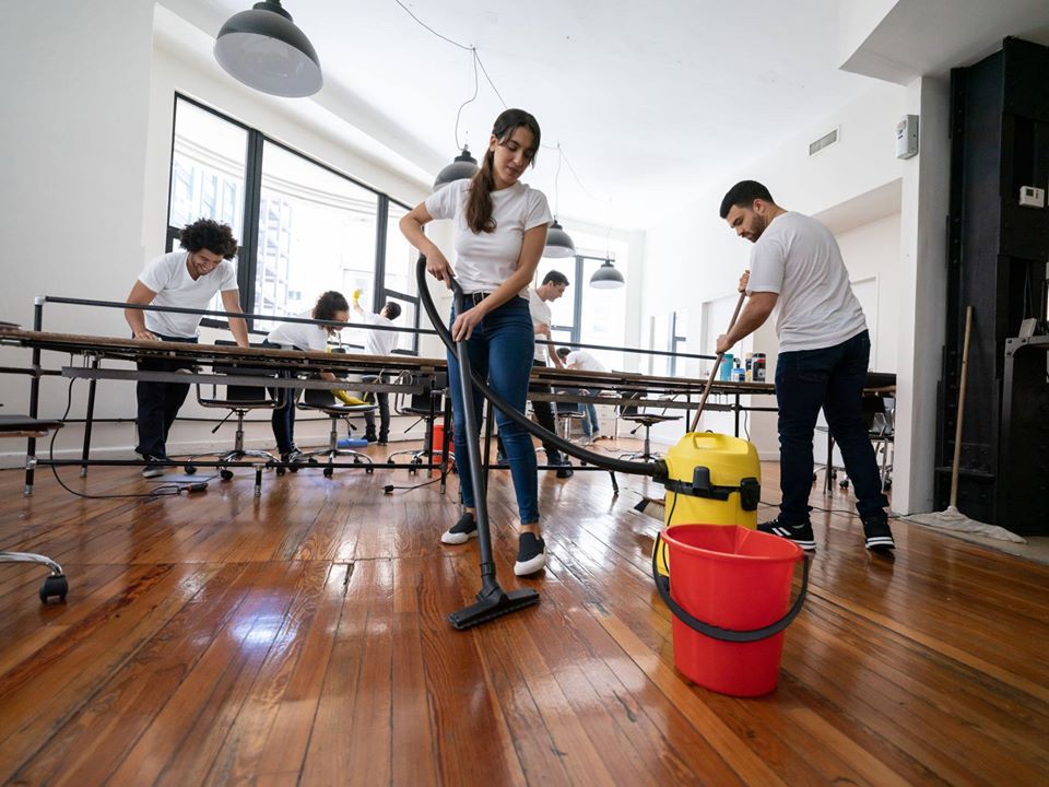 كيف تختار أفضل شركة تنظيف مدارس؟