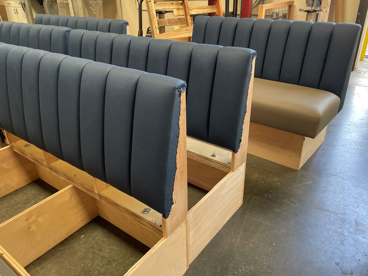 أفضل شركة تنجيد كنب في دبي بثقة